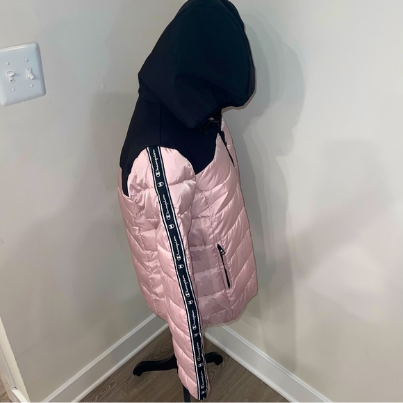 ❌SOLD❌WOMENS CHAMPION PUFFER JACKET - Picture 7 of 11